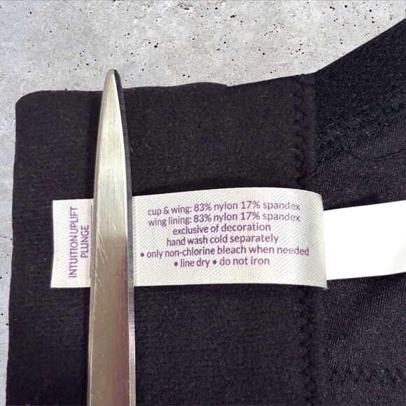 NWT Cacique Intuition Uplift Plunge Bra Underwire Adjustable Straps Black 46DDD - Picture 5 of 9